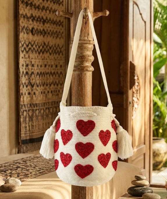 Alternative view of Mochila Mediana Corazones